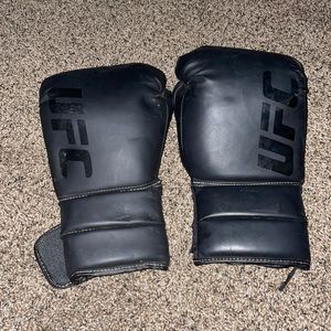 Boxing gloves used twice
